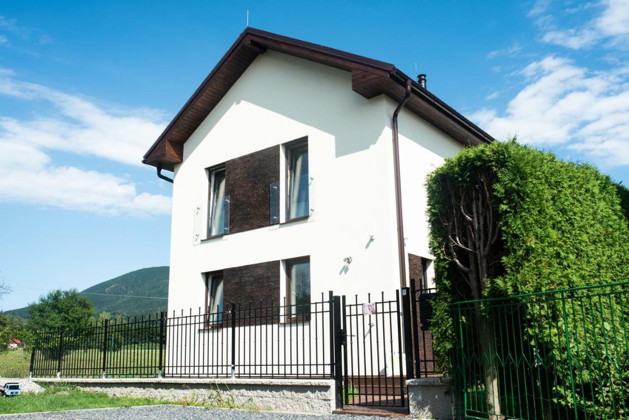 Vila Pod Cernou Horou Villa Rožnov pod Radhoštěm Exterior foto